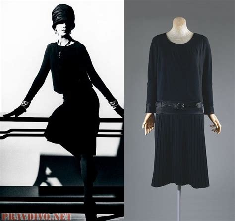 coco chanel 1920s little black dress|little black dress vogue 1926.